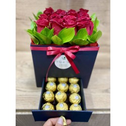 Love - Arreglo de rosas...