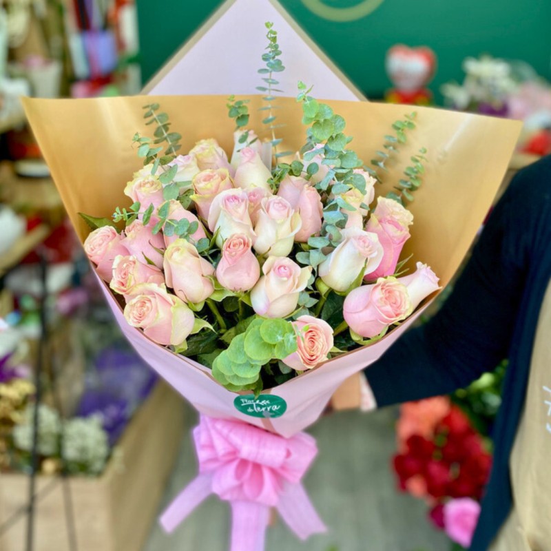 Ramo de rosas rosadas